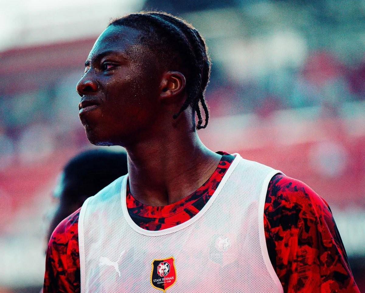 世俱杯-记者：曼联考虑加大对雷恩前锋梅特的追求力度